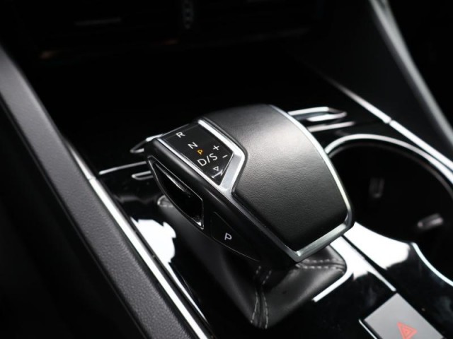 Volkswagen Touareg  3.0 TDI R-Line