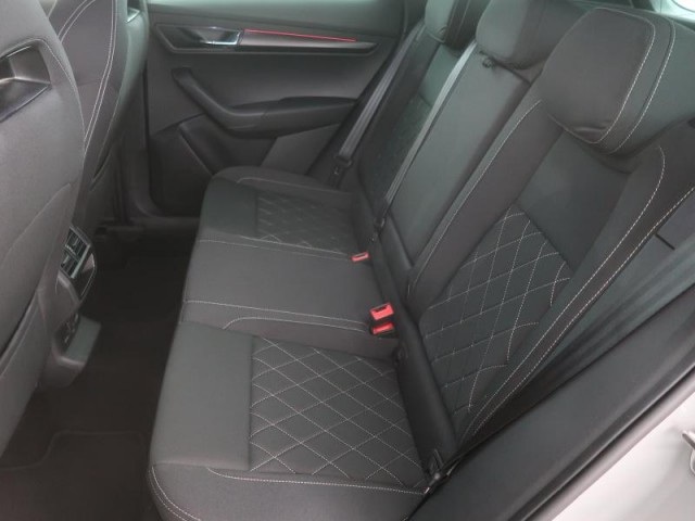 Škoda Karoq  1.5 TSI Sportline