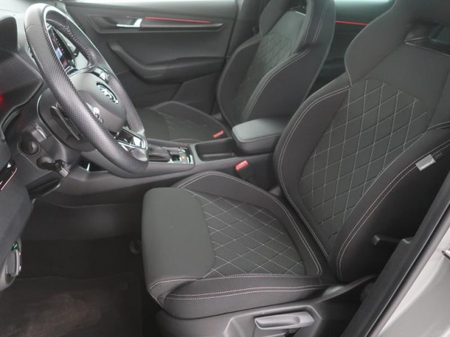Škoda Karoq  1.5 TSI Sportline