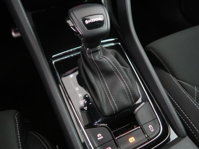 Škoda Karoq  1.5 TSI Sportline