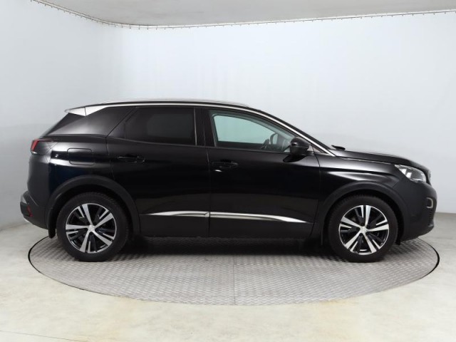 Peugeot 3008  1.2 PureTech Allure