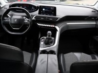 Peugeot 3008  1.2 PureTech Allure