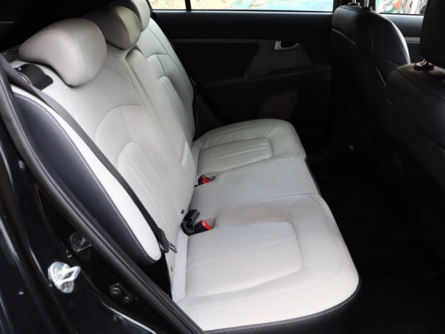 Kia Sportage  1.7 CRDi 