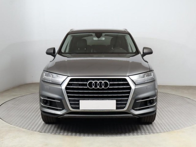 Audi Q7  3.0 TDI 