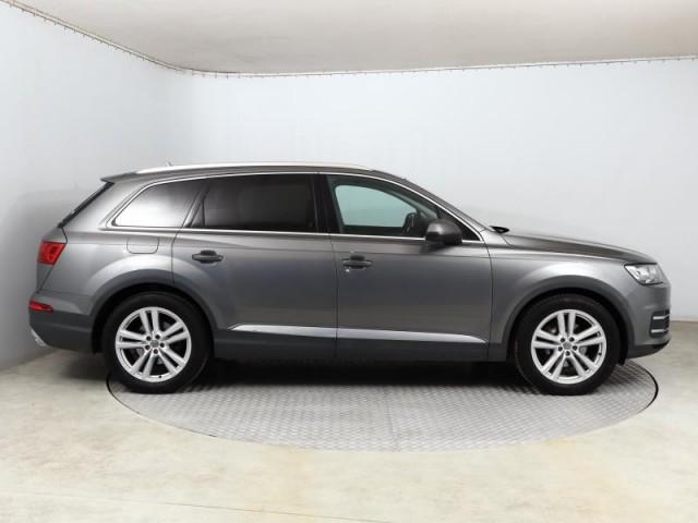 Audi Q7  3.0 TDI 