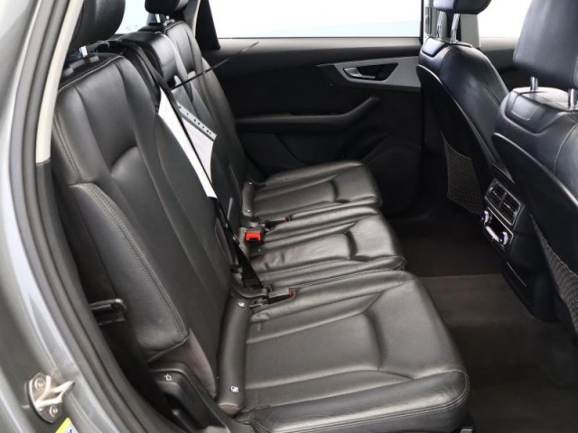 Audi Q7  3.0 TDI 