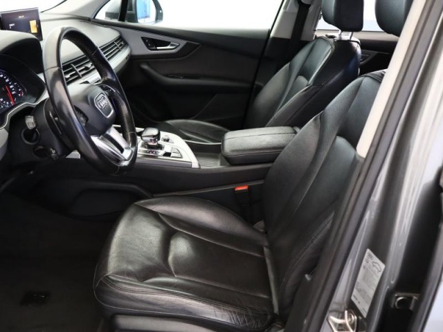 Audi Q7  3.0 TDI 