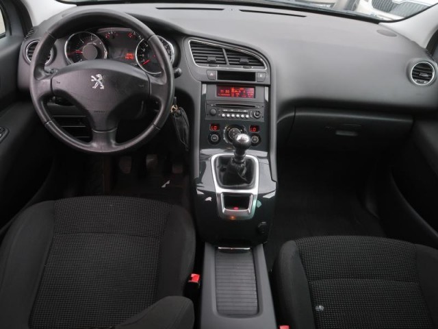 Peugeot 5008  1.6 BlueHDi 