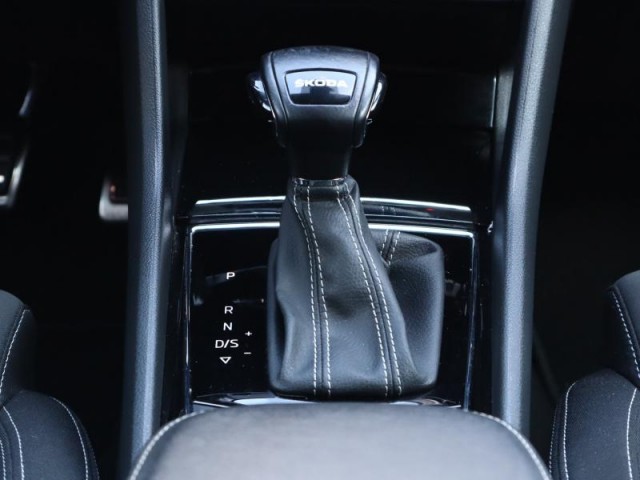 Škoda Karoq  1.5 TSI Sportline