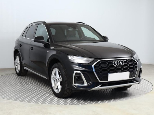 Audi Q5  40 TDI S line