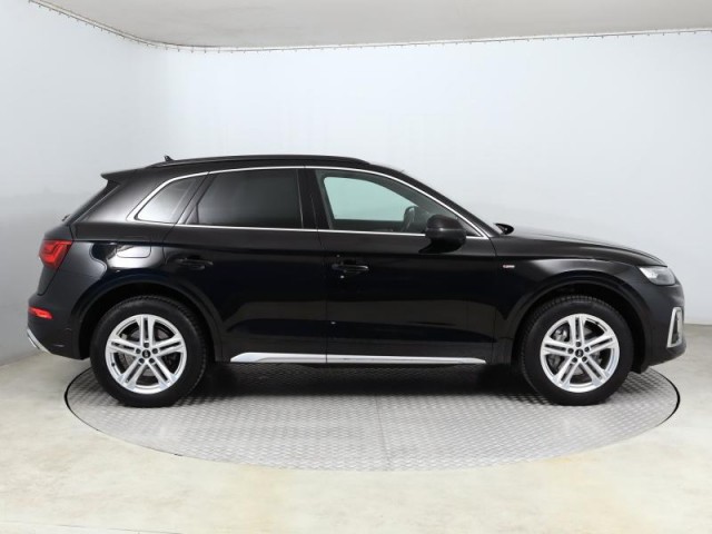 Audi Q5  40 TDI S line