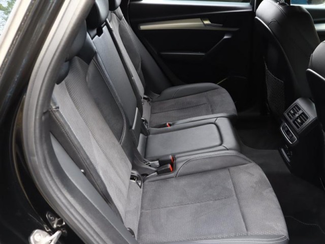 Audi Q5  40 TDI S line