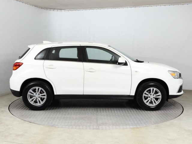 Mitsubishi ASX  1.6 MIVEC 
