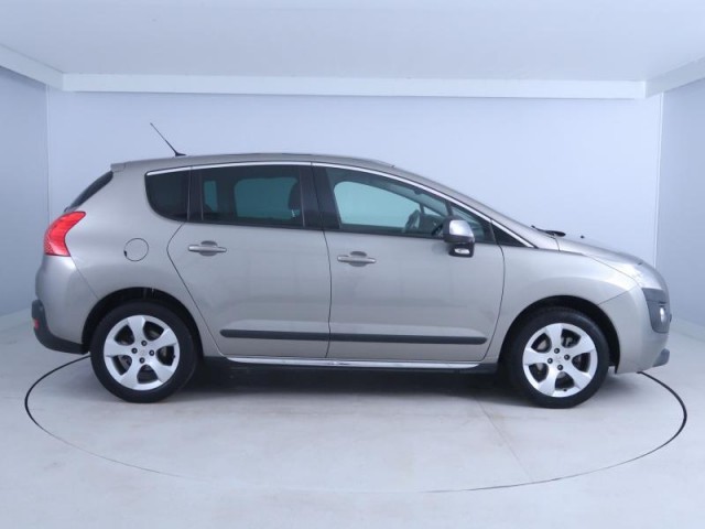 Peugeot 3008  1.6 HDi 