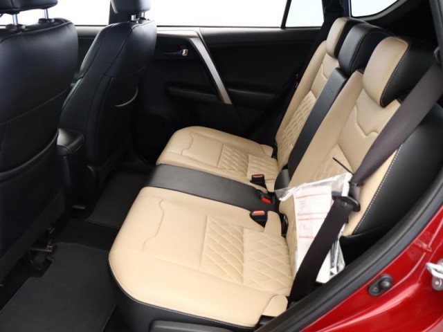 Toyota RAV 4  2.0 VVT-i Selection