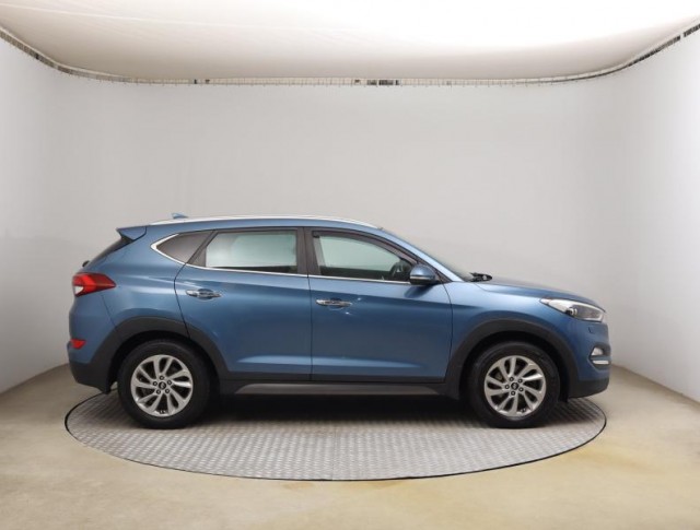 Hyundai Tucson  2.0 CRDi Trend