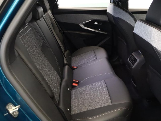 Peugeot 3008  1.2 MHEV 