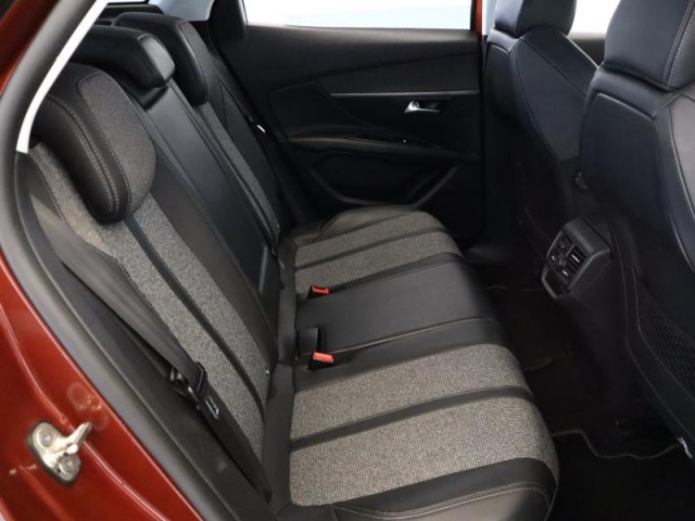 Peugeot 3008  1.6 BlueHDi 
