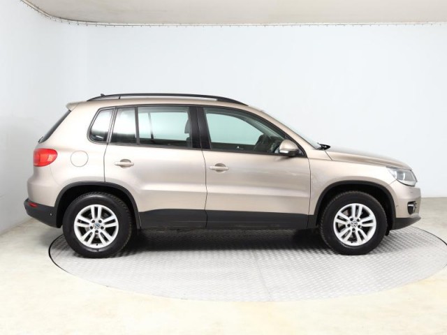 Volkswagen Tiguan  2.0 TDI 