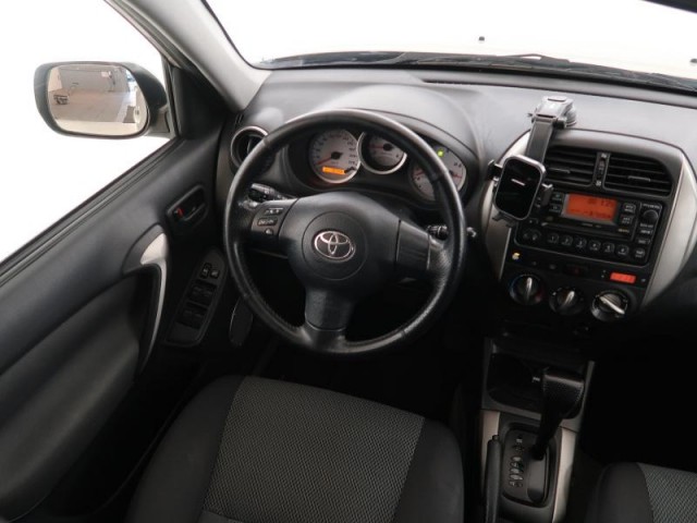 Toyota RAV 4  2.0 VVT-i 
