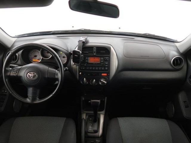 Toyota RAV 4  2.0 VVT-i 