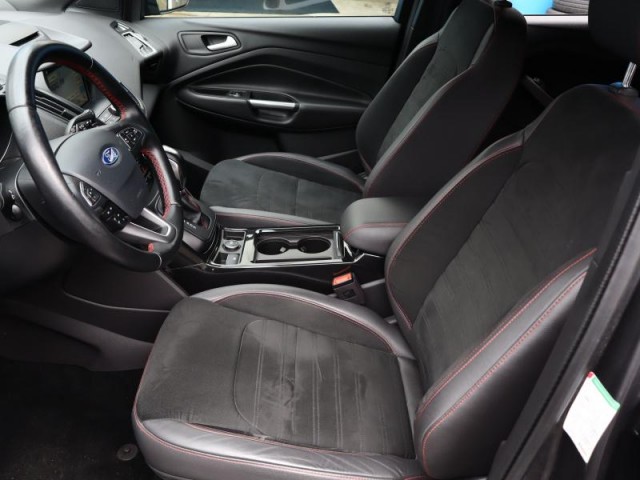 Ford Kuga  2.0 TDCi ST-Line