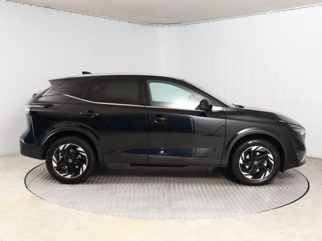 Nissan Qashqai  1.3 DIG-T MHEV Tekna