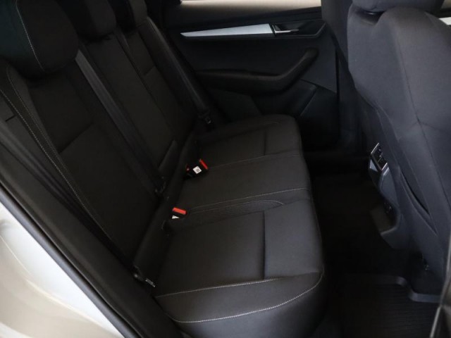 Škoda Karoq  1.5 TSI Active