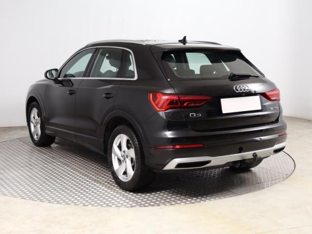 Audi Q3  35 TFSI S line