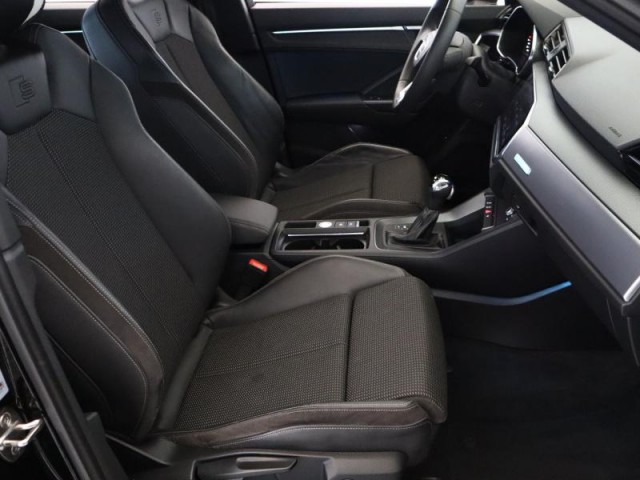 Audi Q3  35 TFSI S line