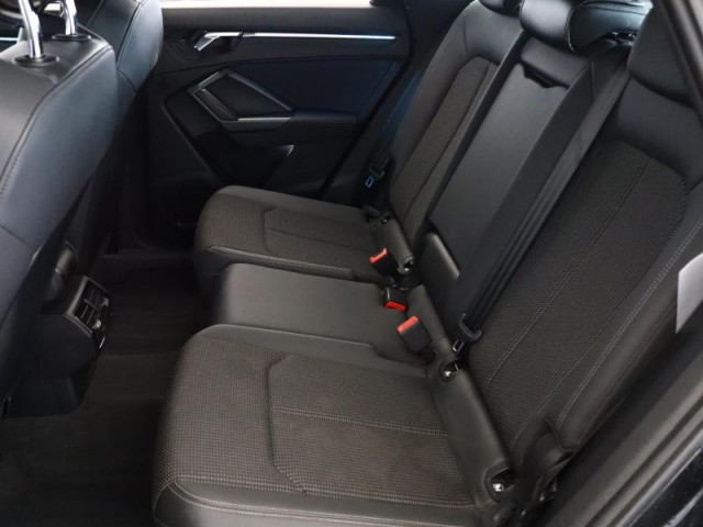 Audi Q3  35 TFSI S line