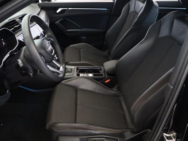 Audi Q3  35 TFSI S line
