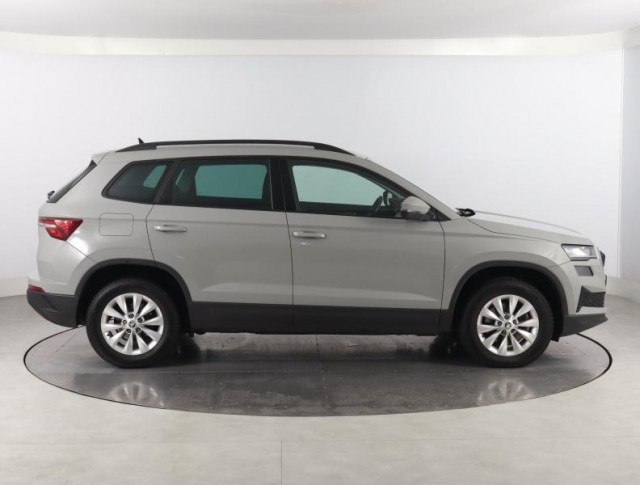 Škoda Karoq  1.5 TSI Fresh