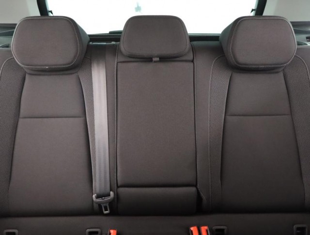Škoda Karoq  1.5 TSI Fresh