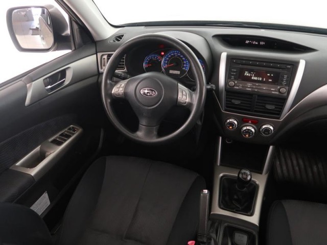Subaru Forester  2.0 X 