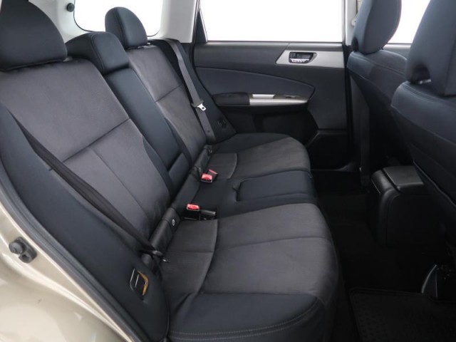 Subaru Forester  2.0 X 