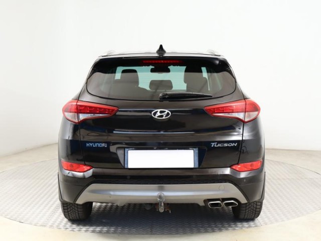Hyundai Tucson  2.0 CRDi 