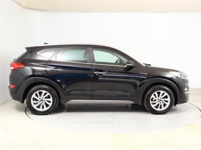 Hyundai Tucson  2.0 CRDi 
