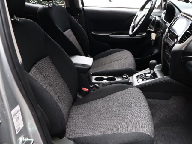 Mitsubishi L200  2.2 DI-D 