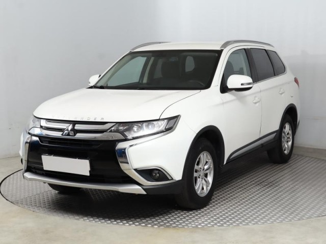 Mitsubishi Outlander  2.0 Intense