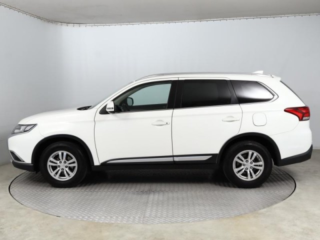 Mitsubishi Outlander  2.0 Intense