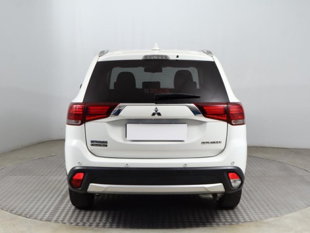 Mitsubishi Outlander  2.0 Intense
