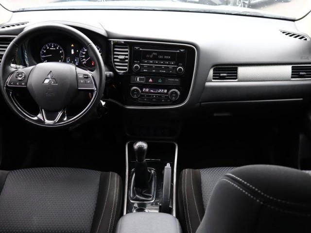 Mitsubishi Outlander  2.0 Intense
