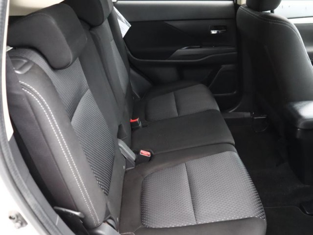 Mitsubishi Outlander  2.0 Intense