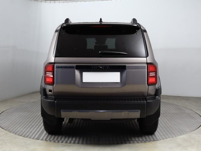 Toyota Land Cruiser  2.8 D-4D Executive