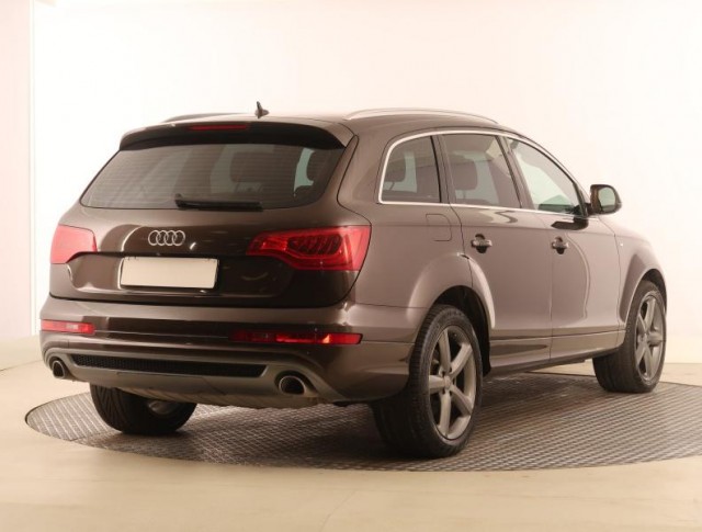 Audi Q7  3.0 TDI S-Line