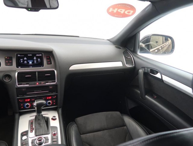 Audi Q7  3.0 TDI S-Line