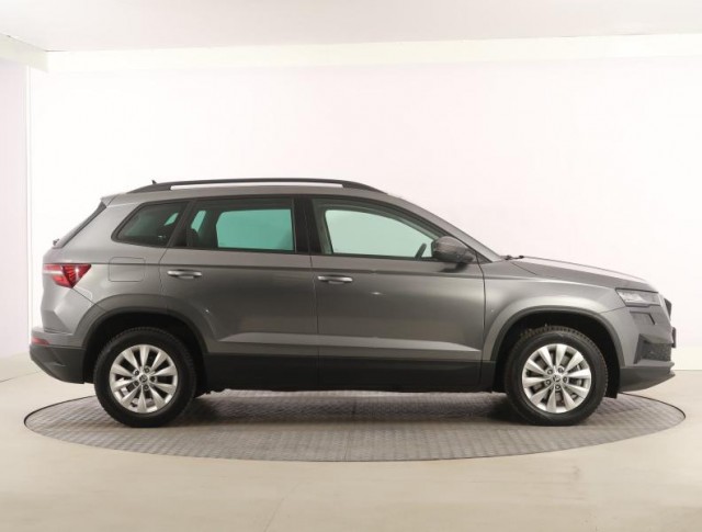 Škoda Karoq  1.5 TSI Fresh