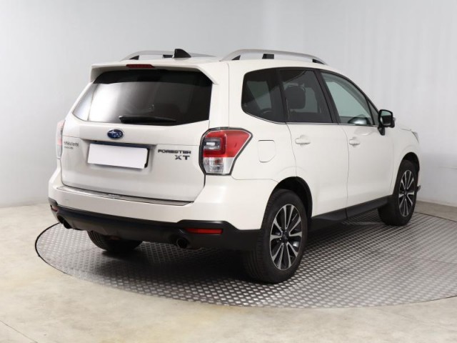 Subaru Forester  2.0 XT 