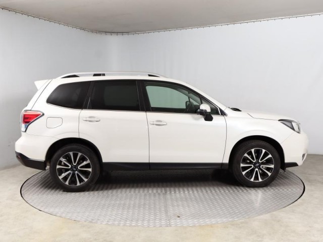 Subaru Forester  2.0 XT 